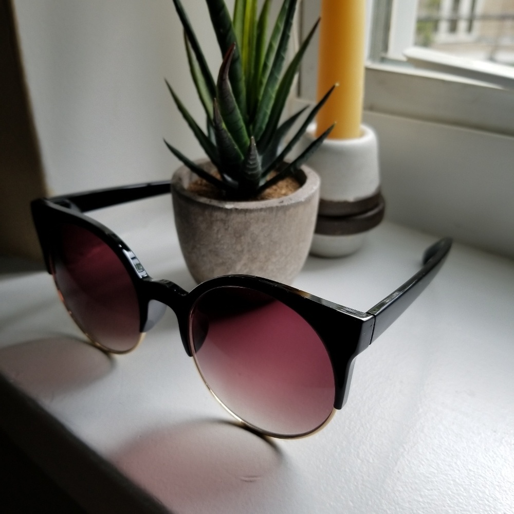 H&M Gold and Black Sunglasses - Picture 2 of 7